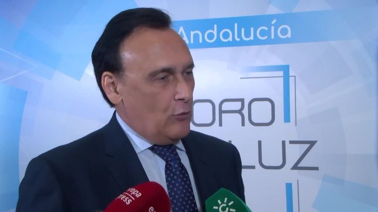 Villamandos señala que "no es definitivo" el informe de nuevas titulaciones en la Loyola