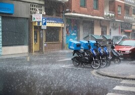 Las tormentas anegan calles de Zamora y causan estragos en Soria