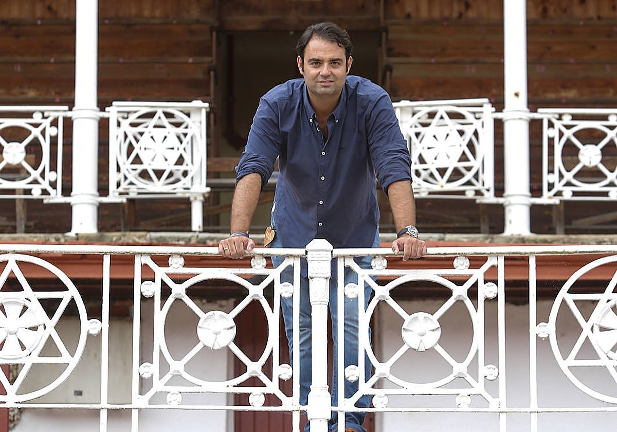 El empresario y apoderado Carlos Zúñiga