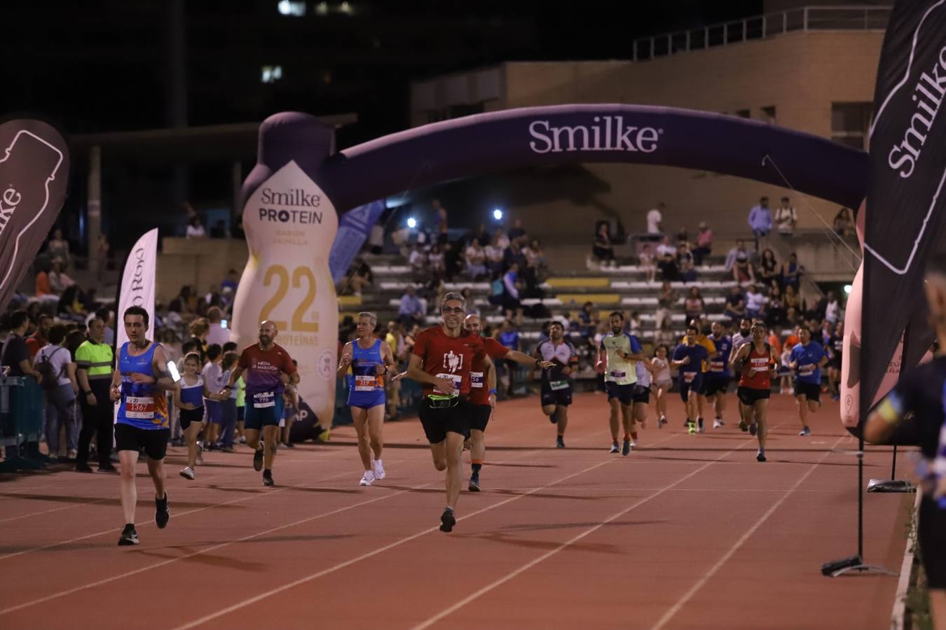 Las mejores imágenes y resultados de la Nocturna Trotacalles de Córdoba 2023