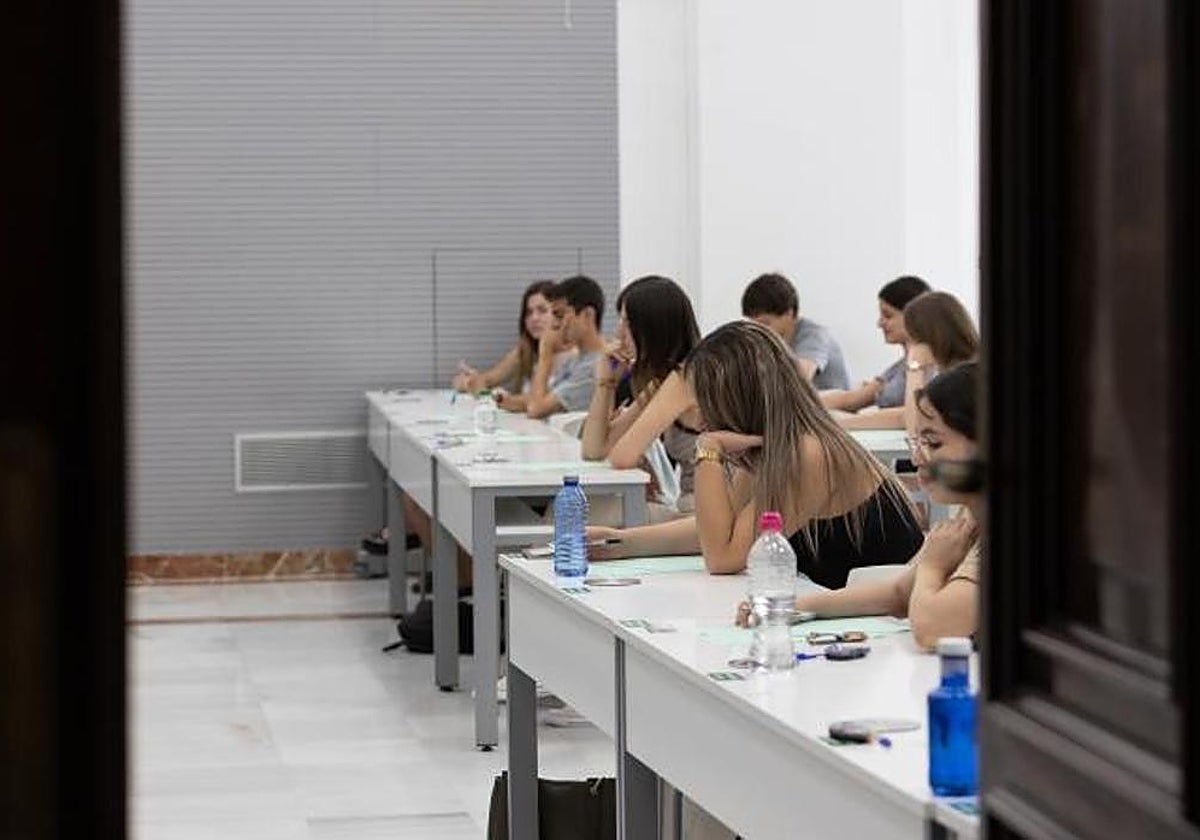 Exámenes de Selectividad en Sevilla