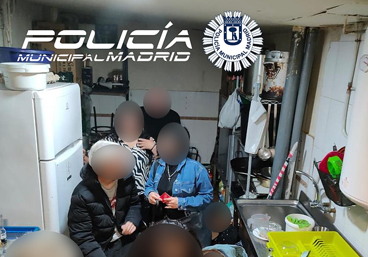 Descubren una sala para orgías de pago tras la estantería de un &#039;after&#039; ilegal en Usera