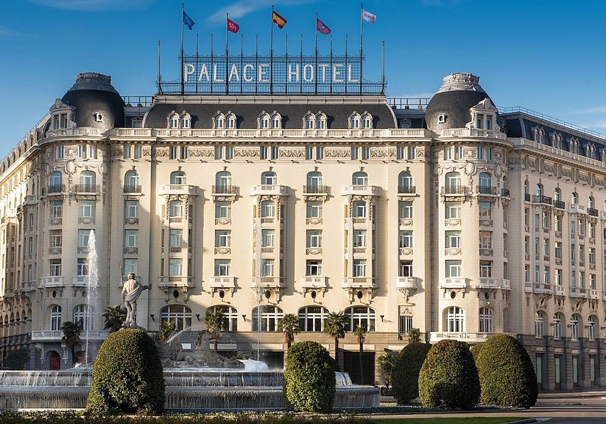 Fachada del hotel Westin Palace, que se someterá a una reforma integral