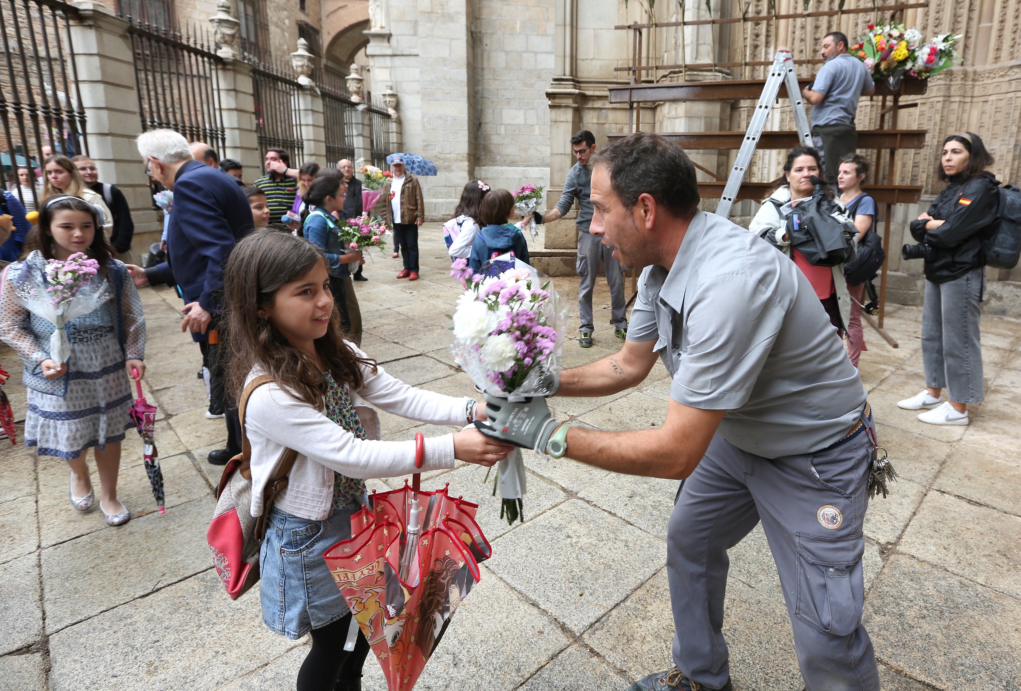 Todas las imágenes de la Ofrenda Floral del lluvioso Corpus toledano