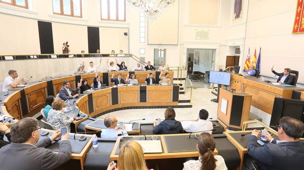 Imagen del pleno de la Asamblea celebrada en la Diputación de Alicante