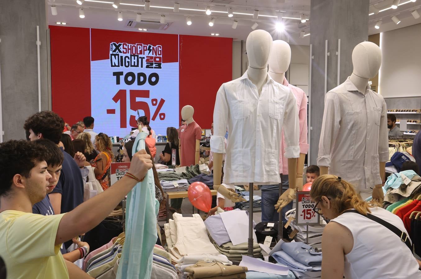Fotos: La animada X &#039;Shopping Night&#039; de Córdoba