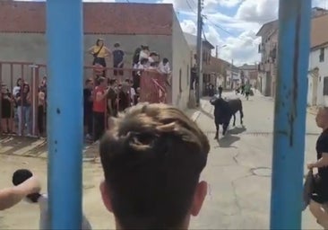 Un joven de 21 años que iba en chanclas muere corneado por un toro en un encierro tras pasar de fiesta toda la noche