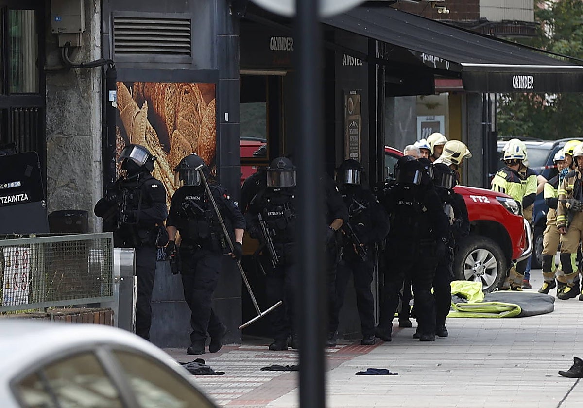 El dispositivo policial se ha prolongado durante más de tres horas