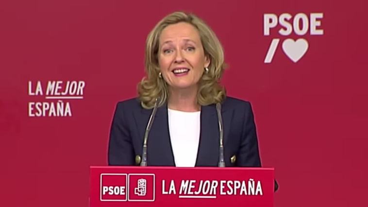Calviño defiende la necesidad de mantener un debate específico de política económica con PP