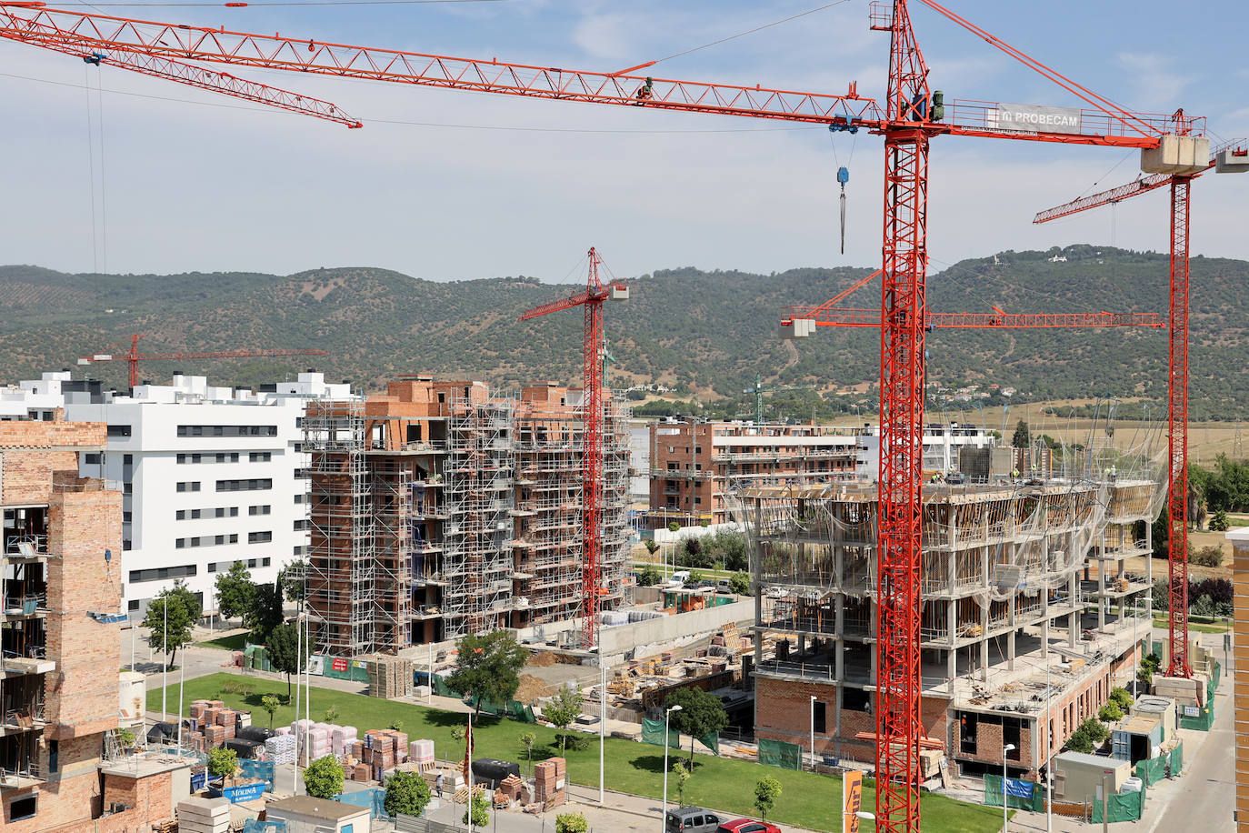 Fotos: El empuje de nuevas viviendas sigue, pese a la caída de la compraventa