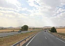 Un motorista de 40 años muere en un accidente en  Vega de Valdetronco (Valladolid)
