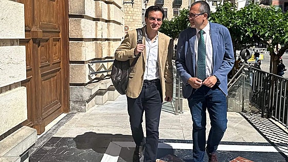 Jaén se encamina a un pacto entre PP y Jaén Merece Más que conseguirá el pleno de capitales ansiado por Juanma Moreno