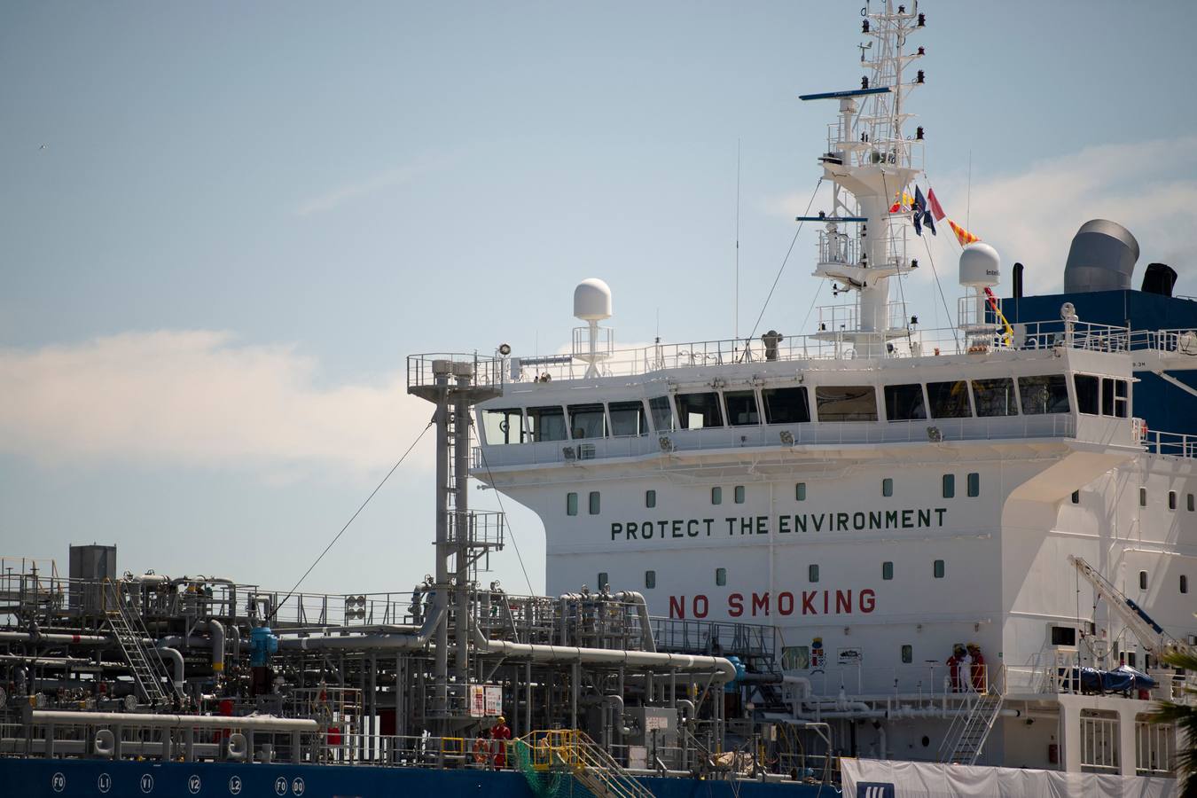 Los monarcas Felipe VI y Guillermo Alejandro asisten a la firma del acuerdo de Cepsa con Yara y Gasunie para impulsar el primer corredor de hidrógeno verde de Europa