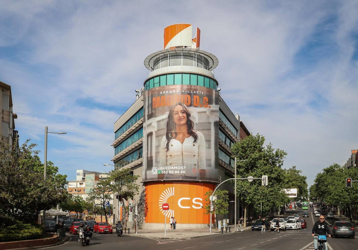 Fachada de la actual sede de Ciudadanos, en Alcalá 253, en abril del 2023