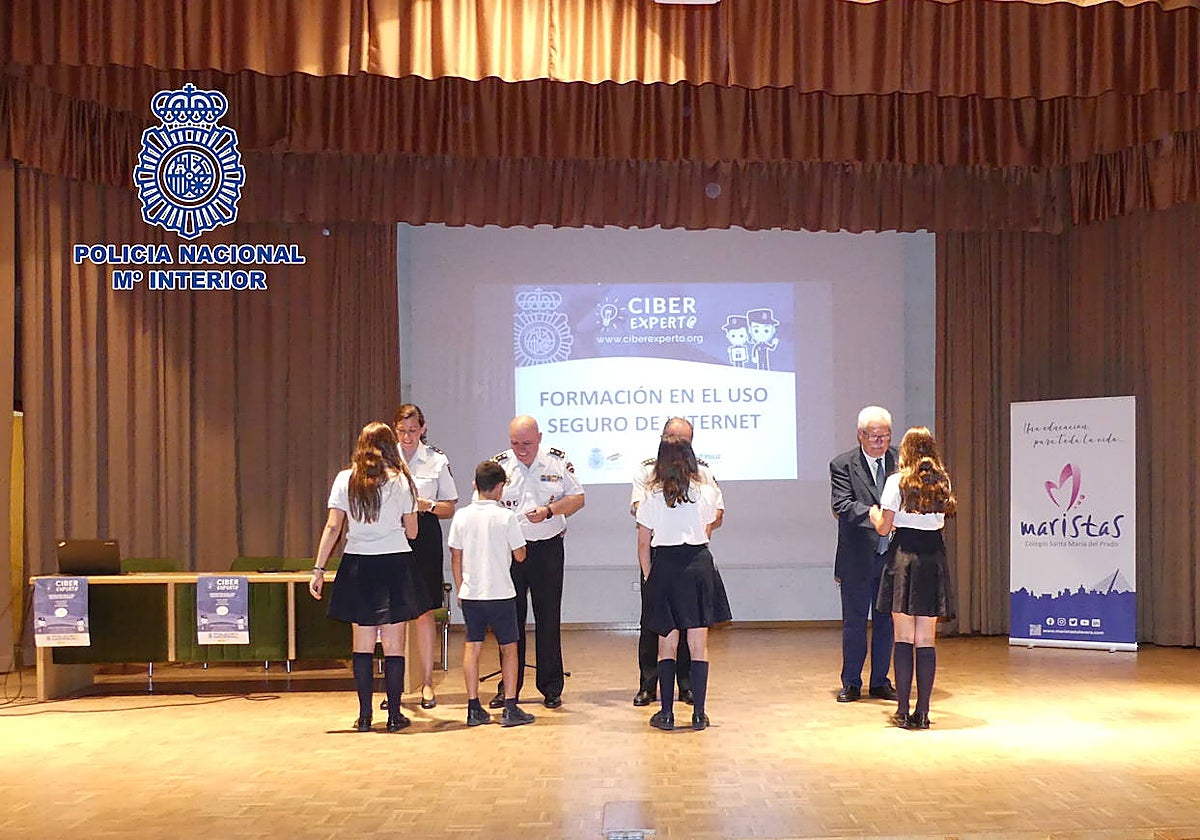 La Policía Nacional acredita a los primeros 52 &#039;ciberexpert@s&#039; de Talavera de la Reina