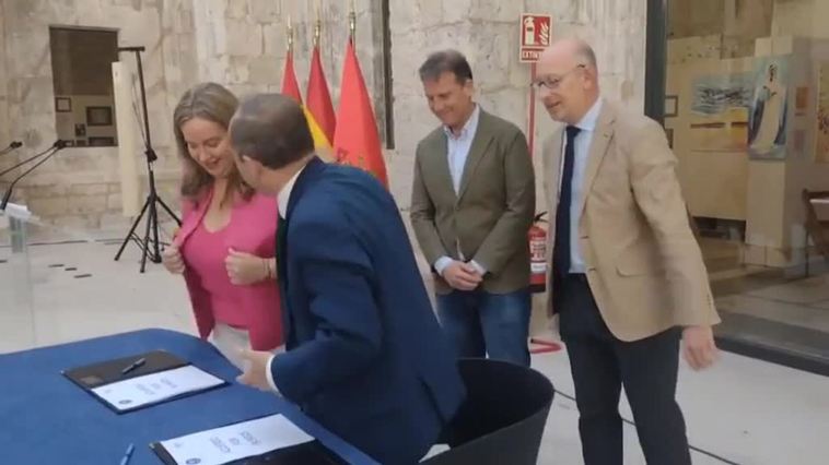 Los pactos del PP con Vox se normalizan y arrebatan las alcaldías en Toledo, Guadalajara, Burgos y Valladolid