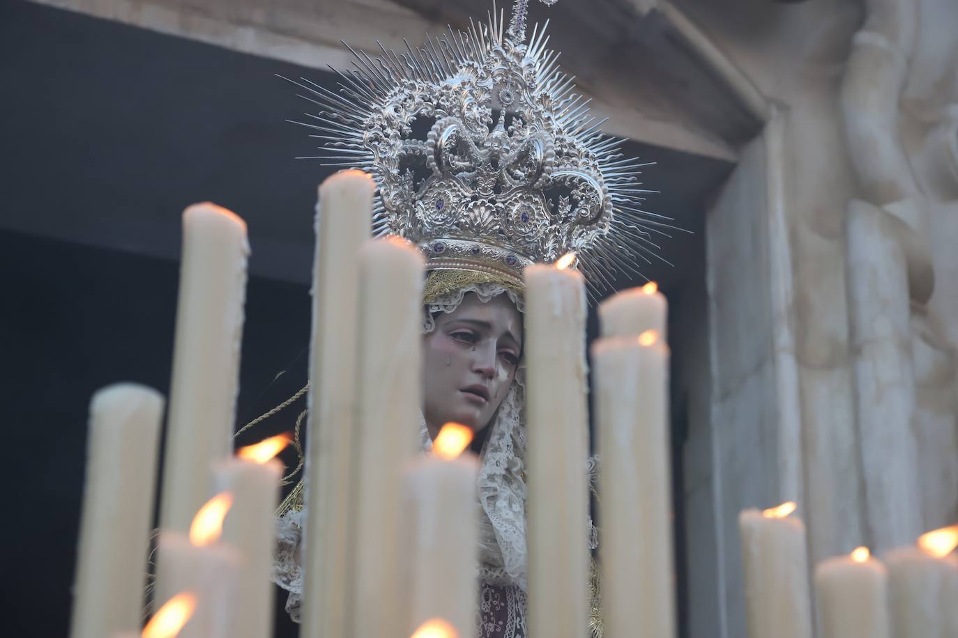 La procesión de la Virgen de la Quinta Angustia en Córdoba, en imágenes