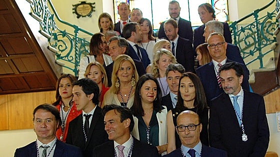 Agustín González (PP) toma posesión como alcalde de Jaén prometiendo «transformar» la ciudad