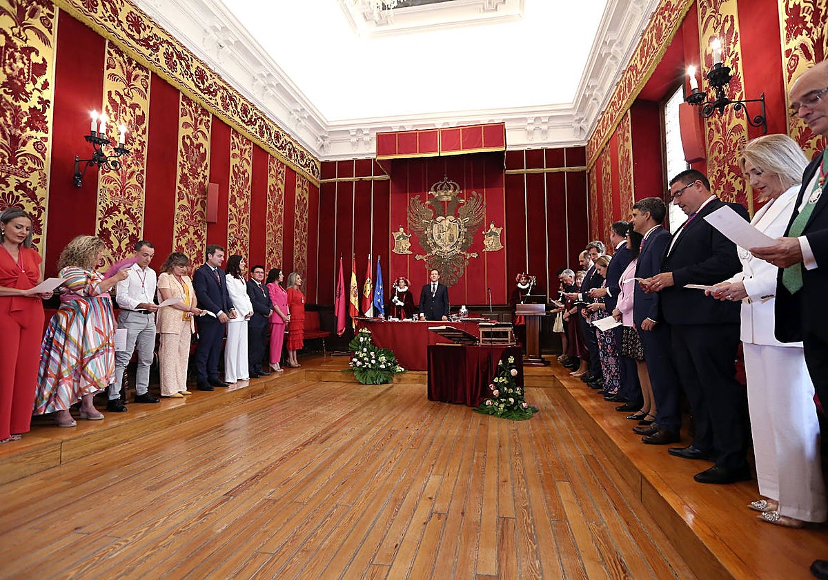 Estos son los 25 miembros del nuevo Ayuntamiento de Toledo
