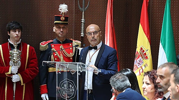 El portavoz socialista en el Ayuntamiento de Córdoba, Antonio Hurtado durante su intervención en Orive