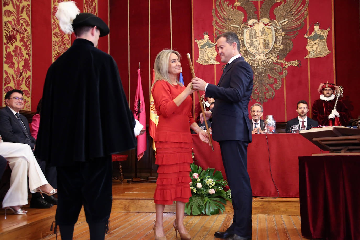 La toma de posesión de Carlos Velázquez como alcalde de Toledo, en imágenes