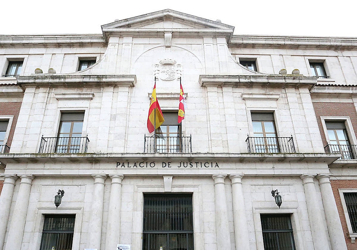 El pedófilo detenido en Valladolid por poseer y compartir archivos de pornografía infantil pacta dos años de cárcel