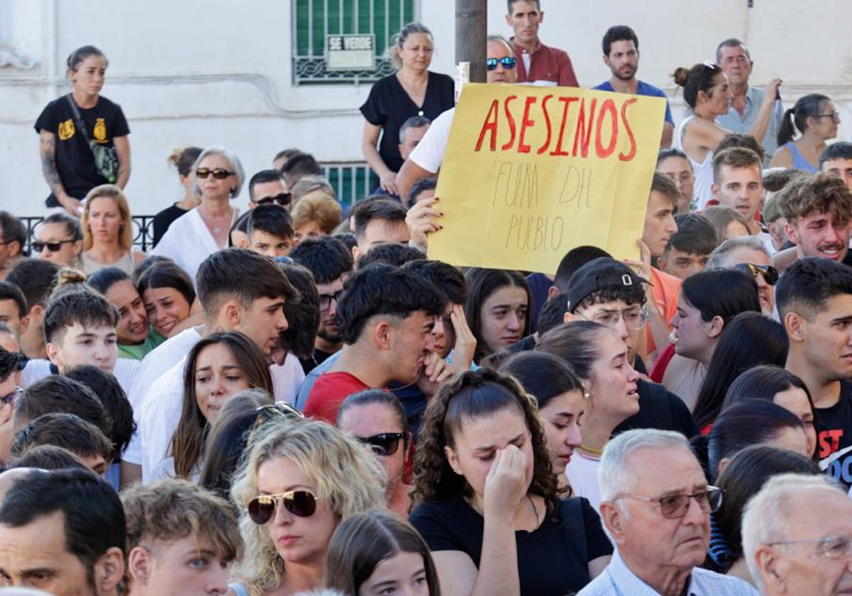 Cartel en Íllora contra el asesinato de Juan