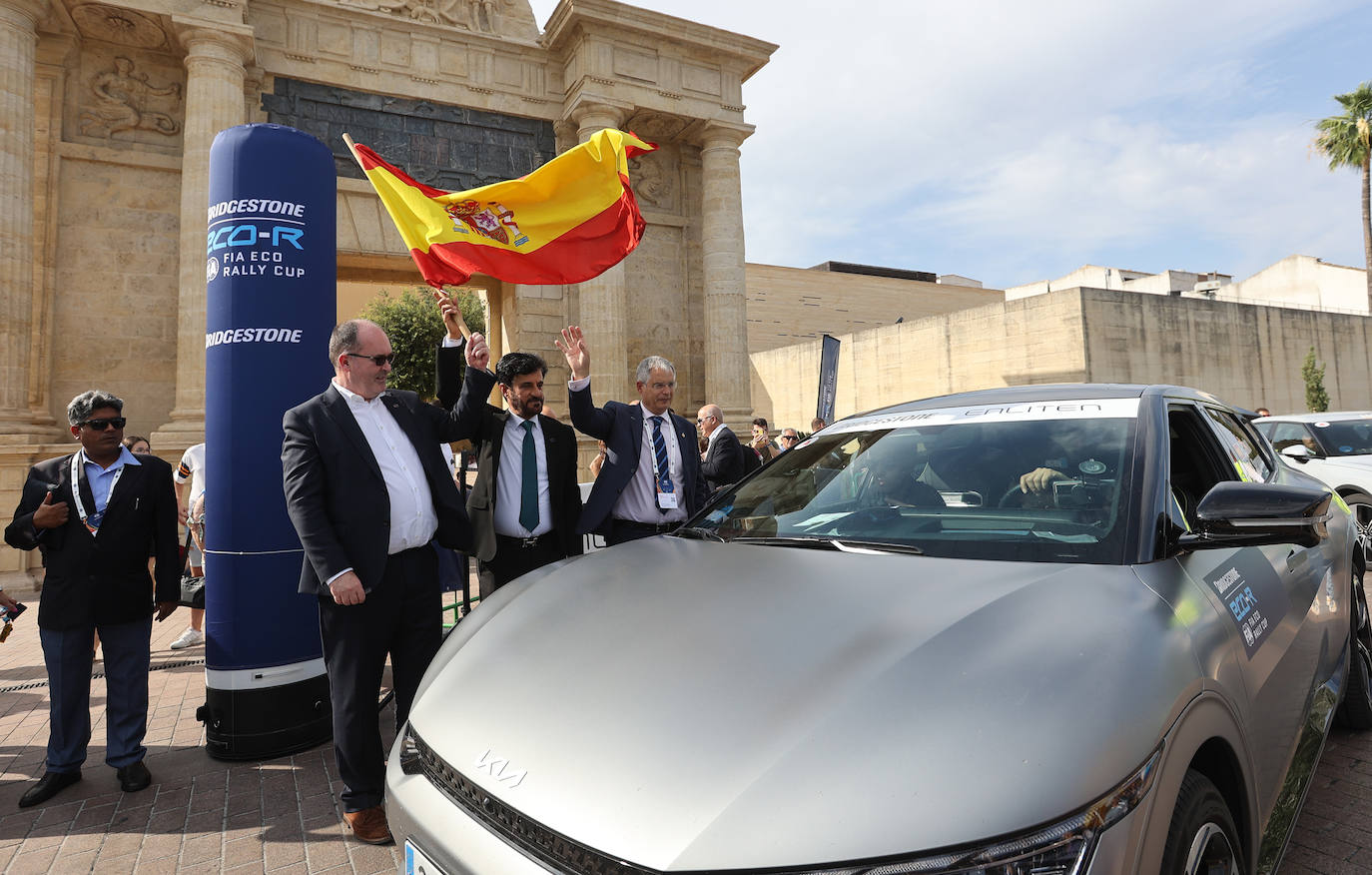 Fotos: La FIA celebra un EcoRally por las calles de Córdoba,
