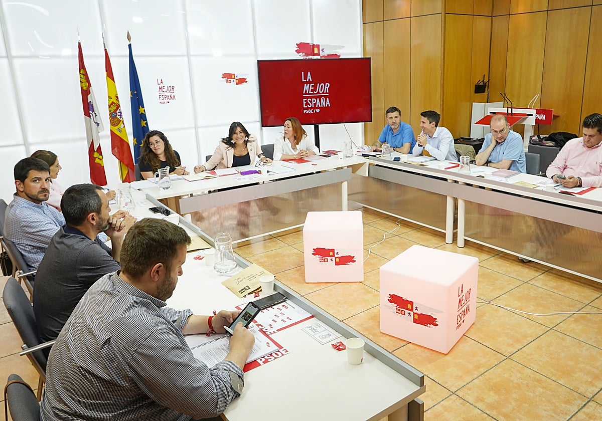 Reunión de los secretarios de organización del PSCL para preparar la campaña