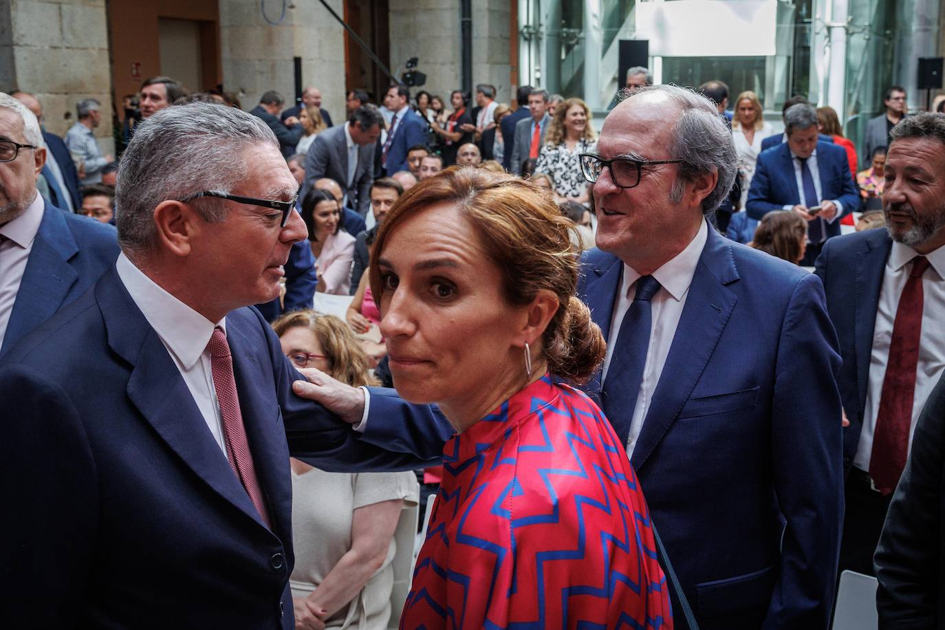 El excalcalde madrileño Alberto Ruiz-Gallardón, junto al exministro Ángel Gabilondo y la líder de Más Madrid, Mónica García