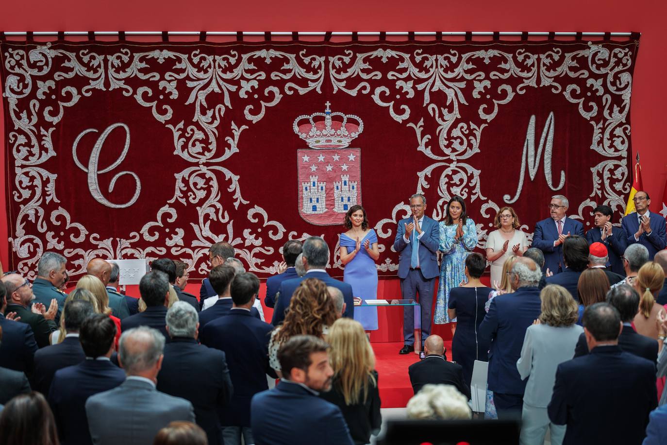 La presidenta de la Comunidad de Madrid, Isabel Díaz Ayuso, durante su toma de posesión