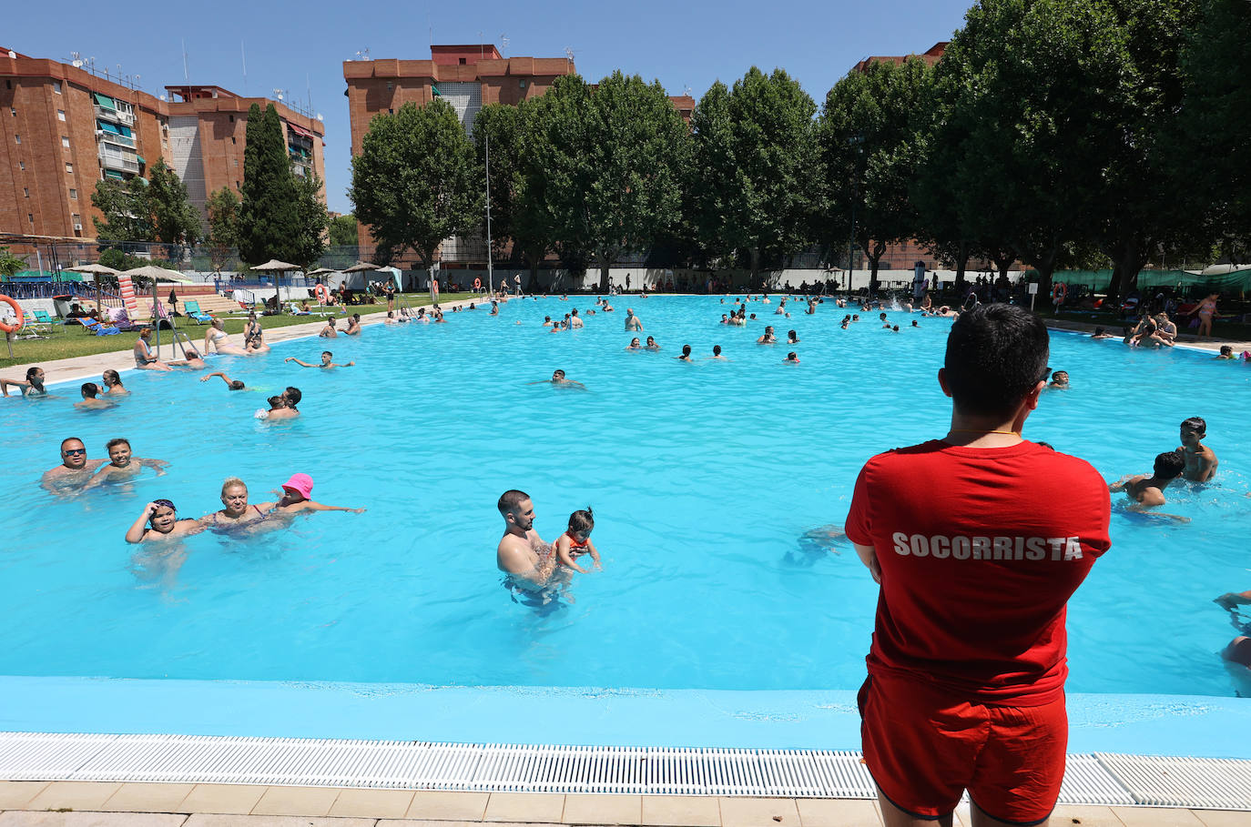 Fotos: El sofocante calor en Córdoba en el primer fin de semana de verano