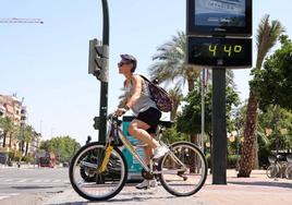 Alerta roja por calor extremo este lunes en Córdoba, con máximas que alcanzarán los 44 grados
