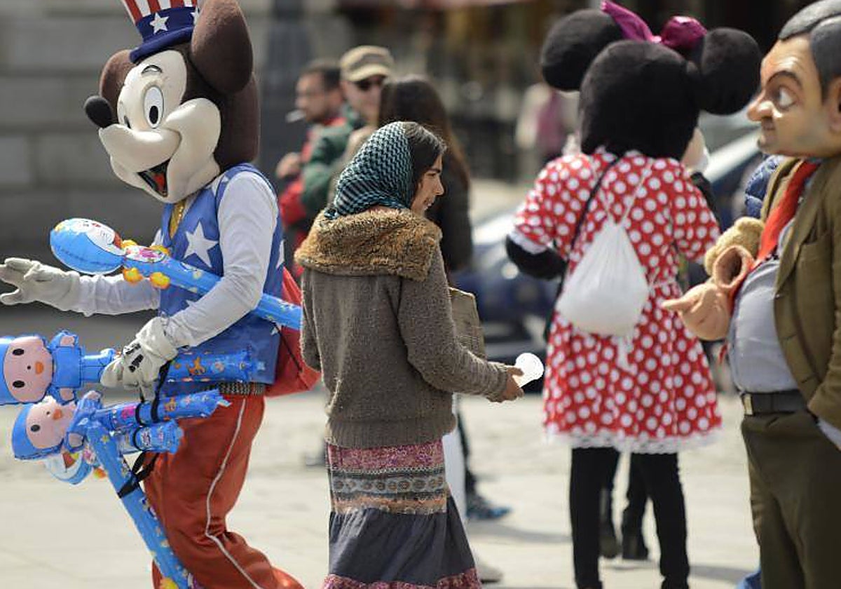 Una menor rumana, mendigando en la Puerta del Sol