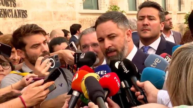 Abascal: "Tenemos la obligación de liberar España del presidente que se ha convertido en un peligro para las mujeres"