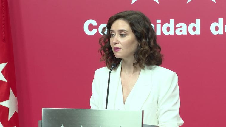 Ayuso espera que pactos PP-Vox lleguen "a buen puerto" y rechaza líneas rojas