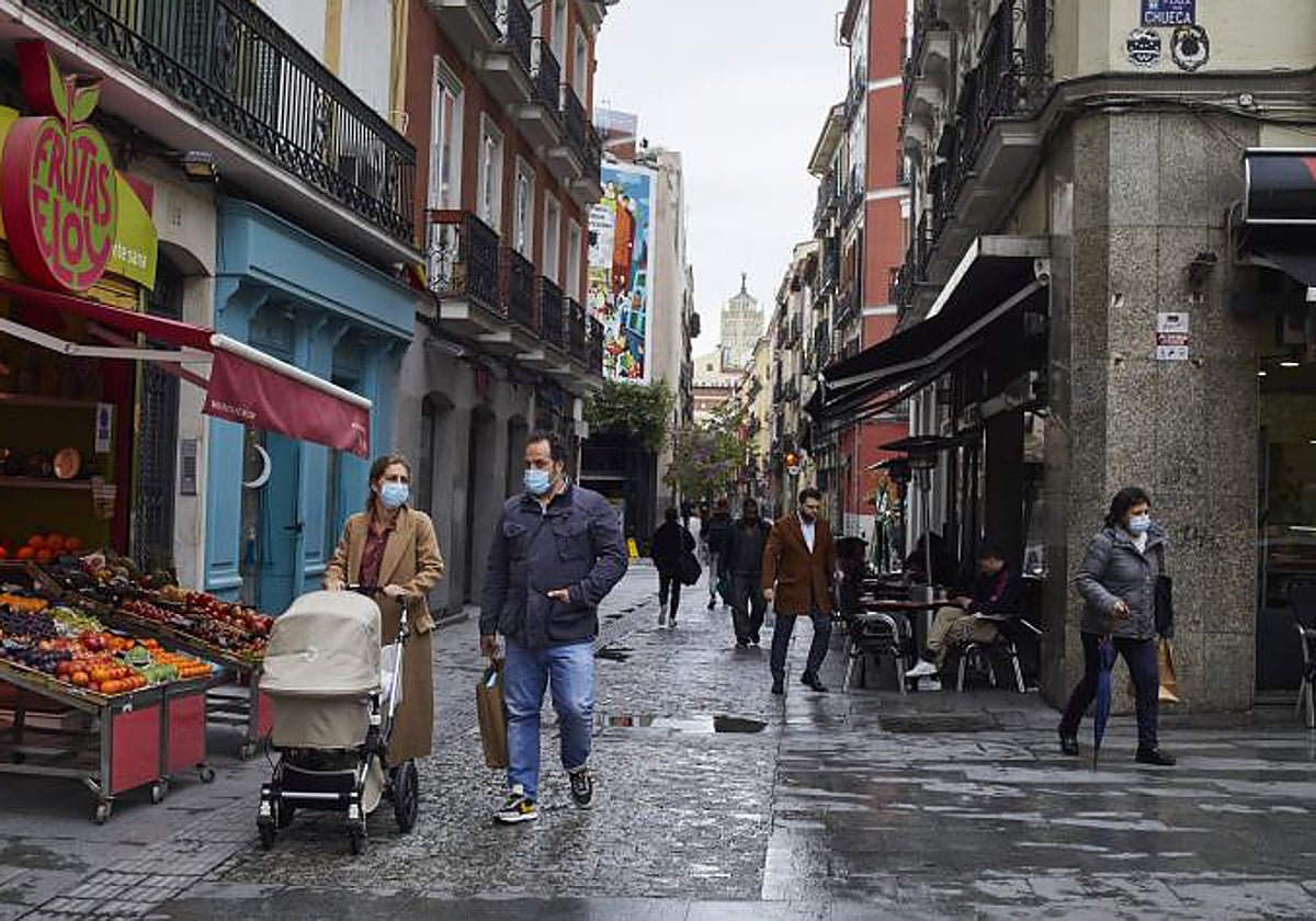 Calles céntricas, en el barrio de Chueca, donde se ubicaba la vivienda