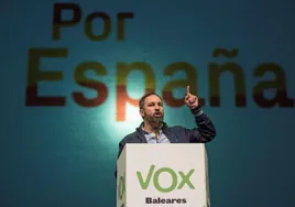 Vox vota junto a la izquierda en el primer pleno del Ayuntamiento de Palma