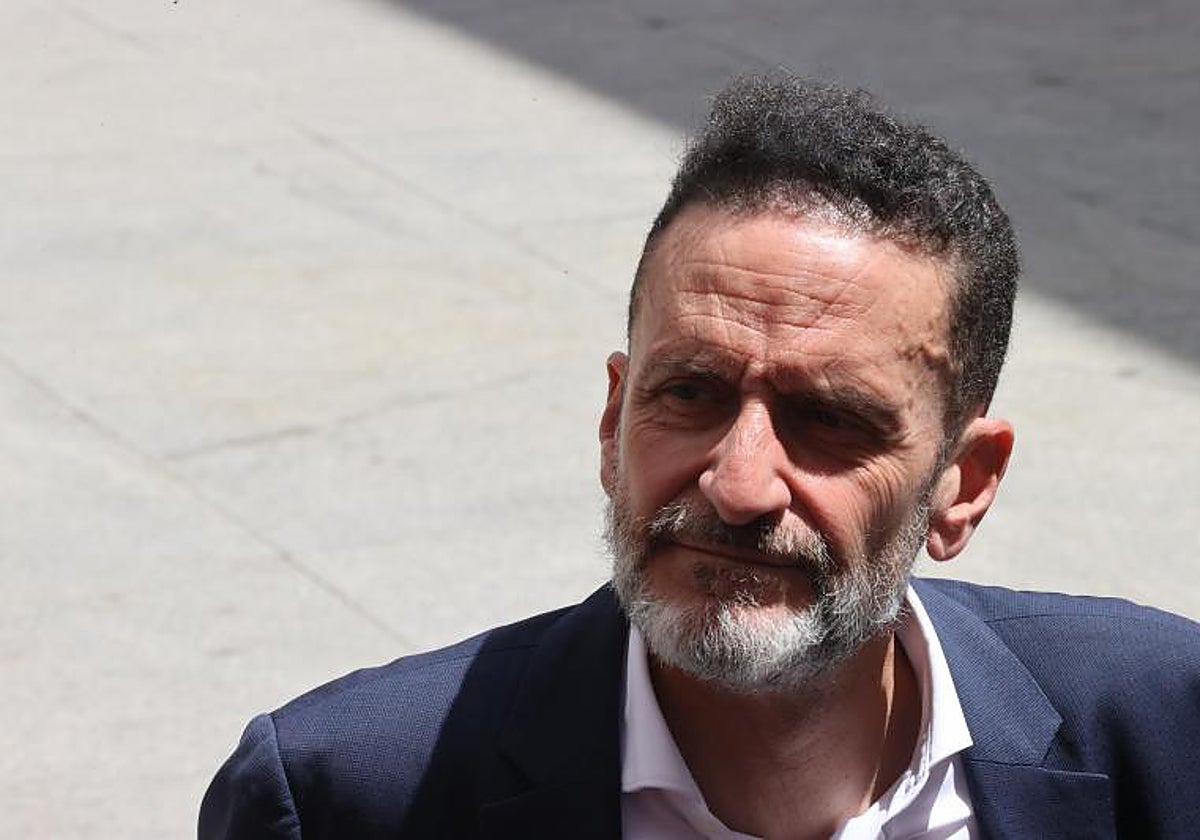 El exdirigente de Ciudadanos, Edmundo Bal, a las afueras del Congreso de los Diputados