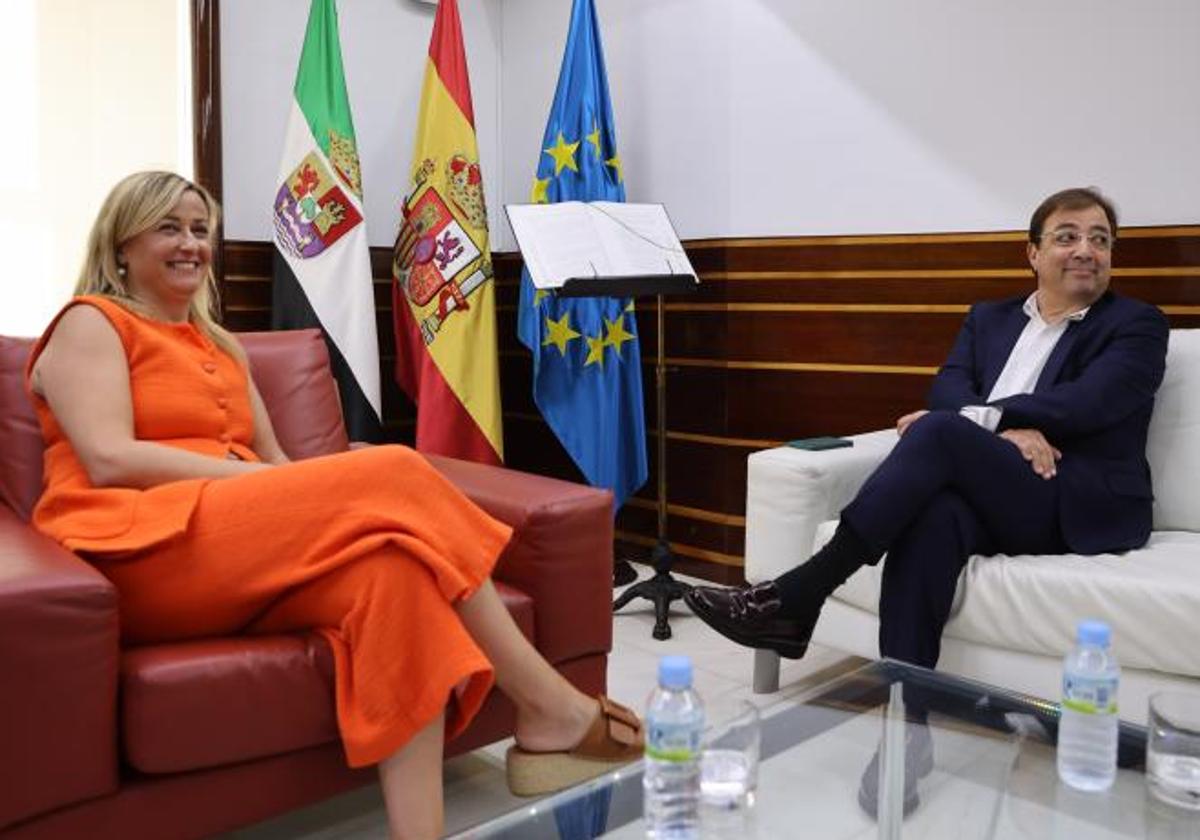 La presidenta de la Asamblea, Blanca Martín, durante su reunión del martes con el presidente del Grupo Parlamentario del PSOE, Guillermo Fernández Vara