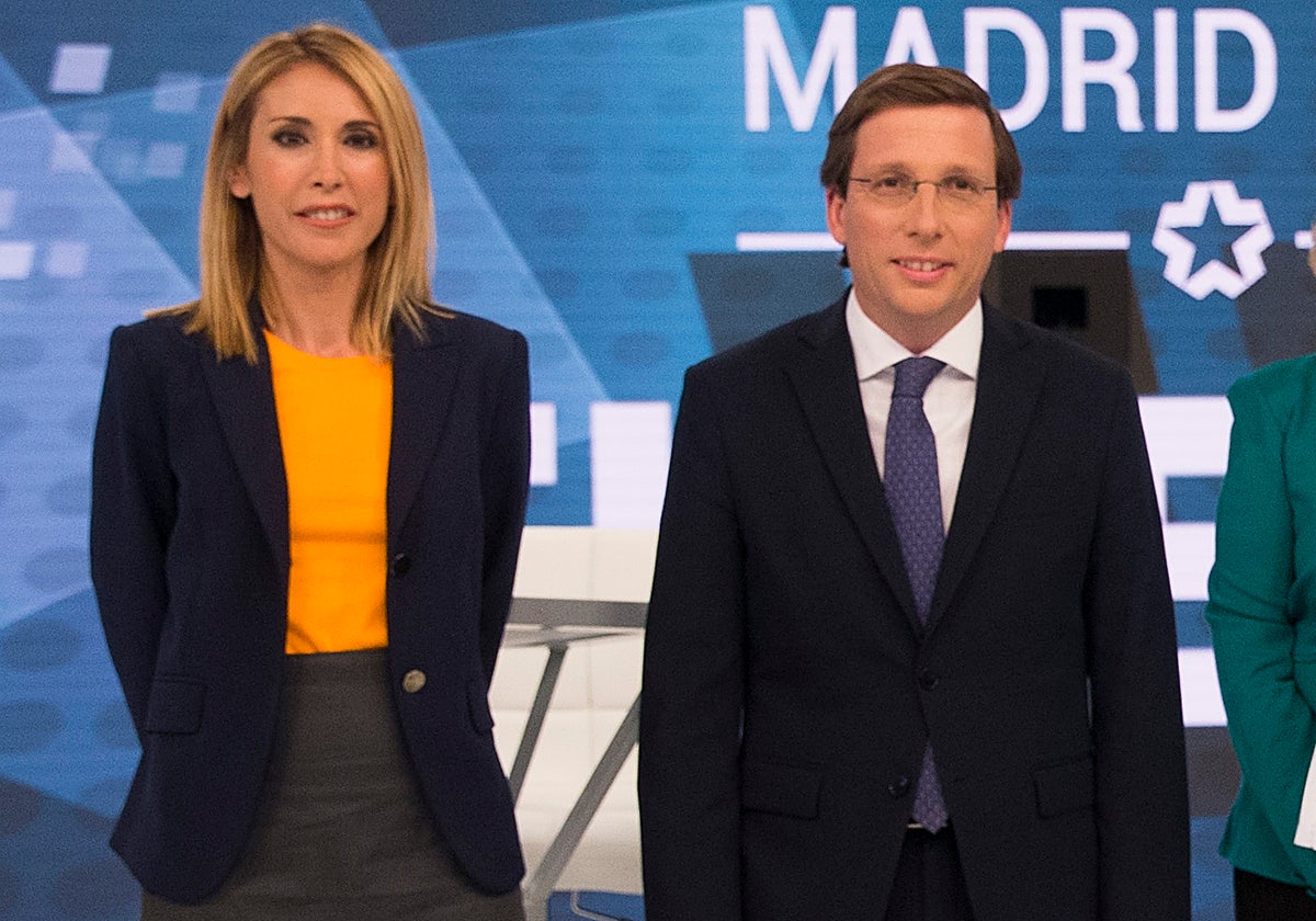 Silvia Saavedra y José Luis Martínez-Almeida, en el debate electoral de Telemadrid de 2019