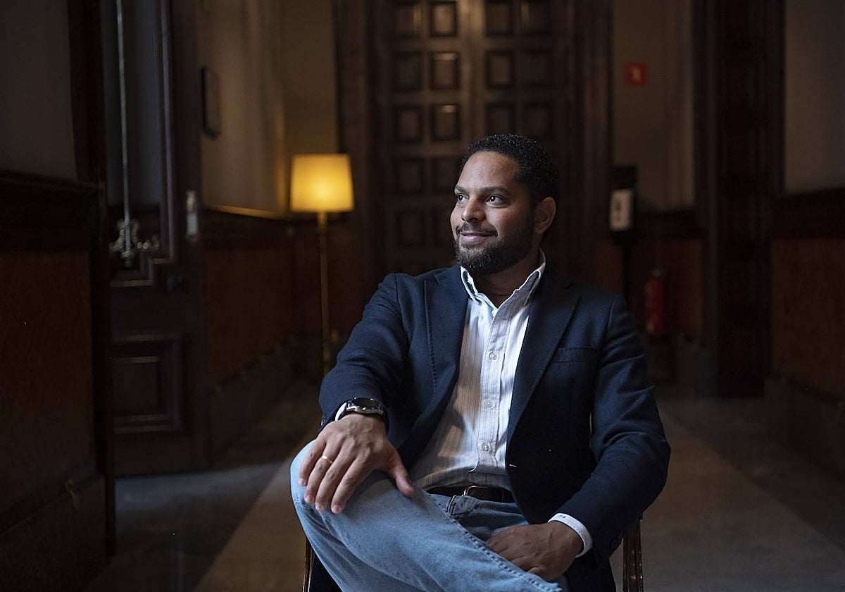 Garriga, en el Parlament tras su entrevista con ABC