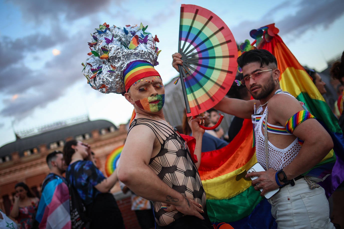 El arcoíris protagoniza el desfile del Orgullo en Madrid