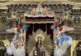 La Virgen del Carmen de San Cayetano de Córdoba ya luce su colorido dosel de estreno