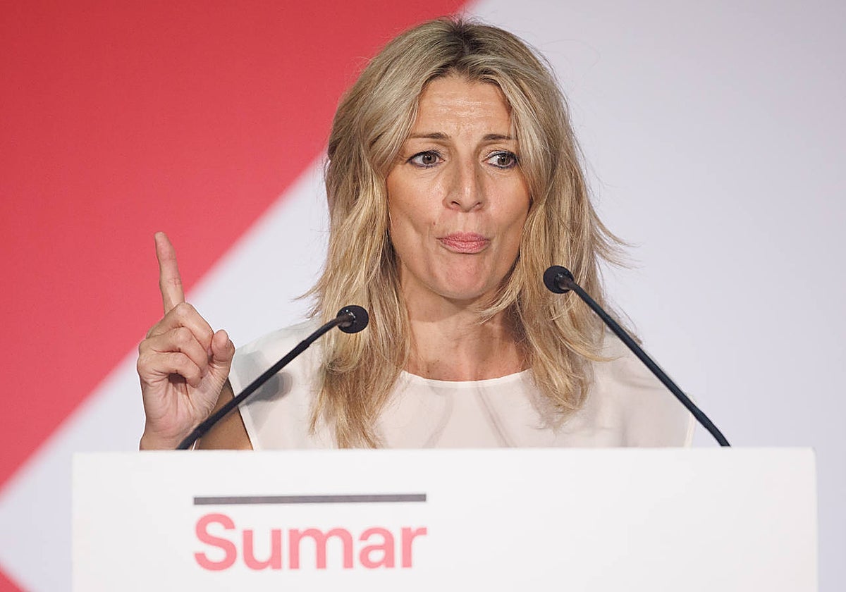 Yolanda Díaz se dirige a su auditorio en Toledo