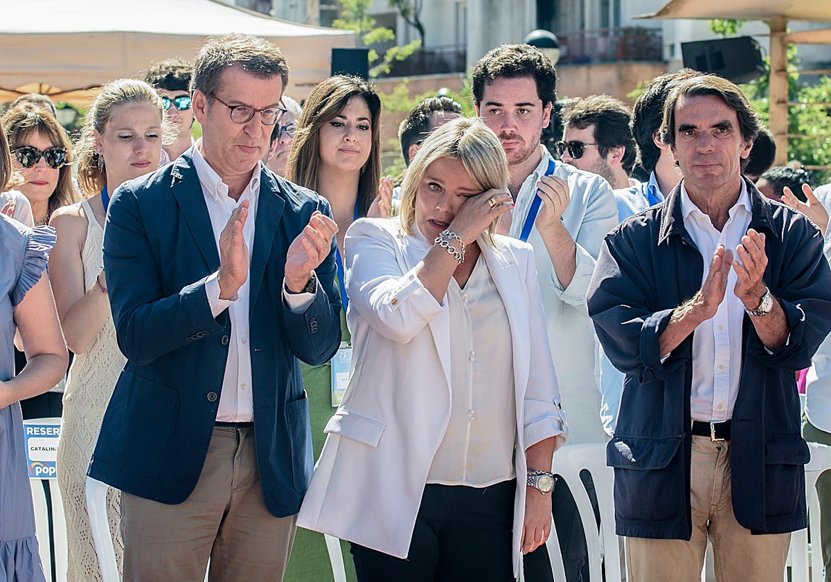 El presidente del Partido Popular, junto a Mari Mar Blanco y al expresidente José María Aznar, en Ermua
