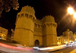 Encuentran el cadáver de un hombre en el foso de las Torres de Serranos de Valencia