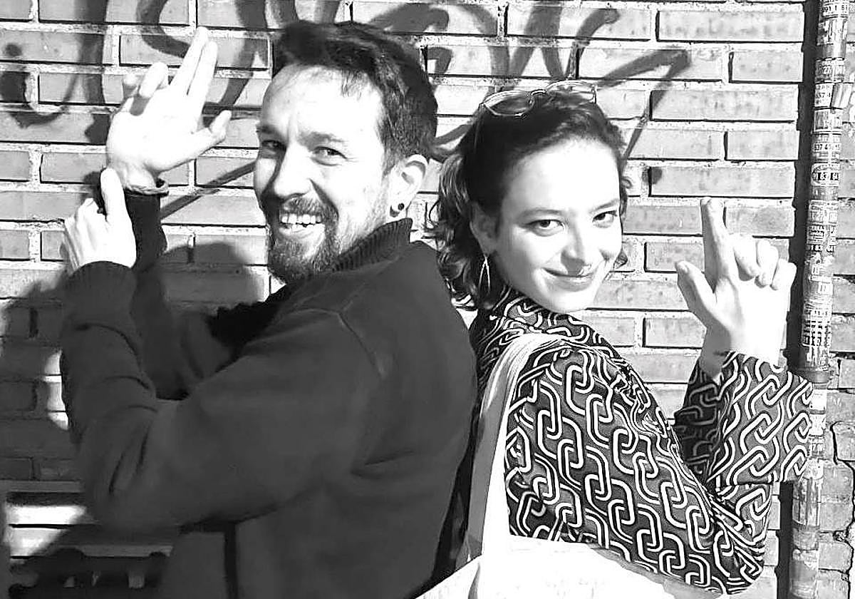 Elizabeth Duval y Pablo Iglesias