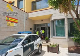 La Guardia Civil caza a un 'pincharuedas' que en un año atacó 75 coches en Cambados (Pontevedra)