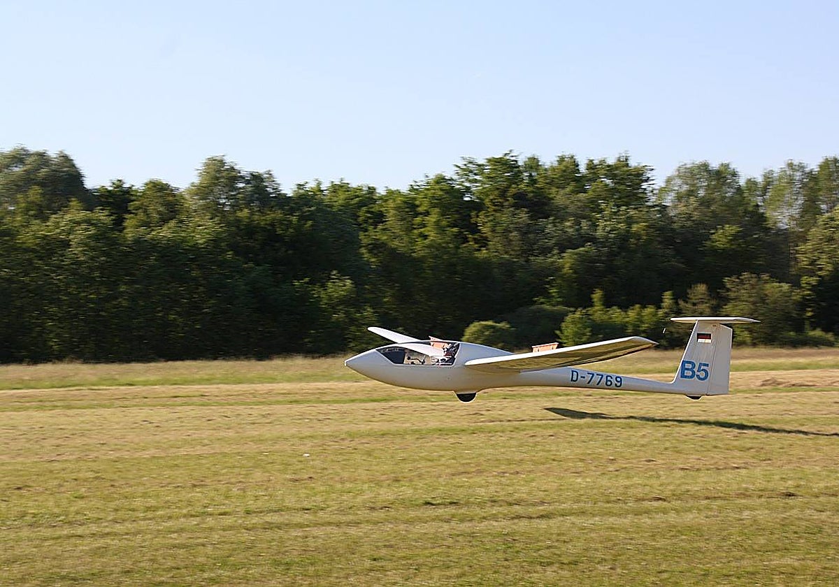 Una aeronave de vuelo sin motor en una imagen de archivo